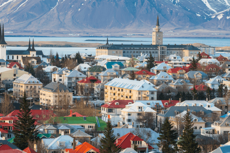 Labor-Code-in-Iceland-2-768x512-1