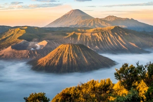 8-Things-You-Need-to-Know-Before-Expanding-to-Indonesia-Blog-Photo-300x200-1